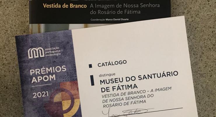 Catálogo da Exposição “Vestida de Branco” foi distinguido pela Associação Portuguesa de Museologia com o prémio de “Melhor Catálogo”